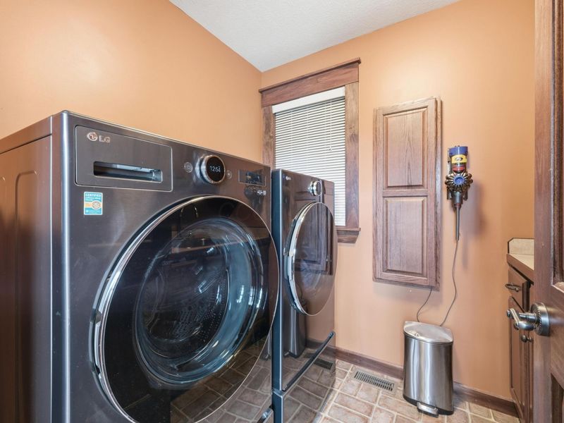 660 Winchester Southern Road NW, Ashville, OH 43103 Photo 38