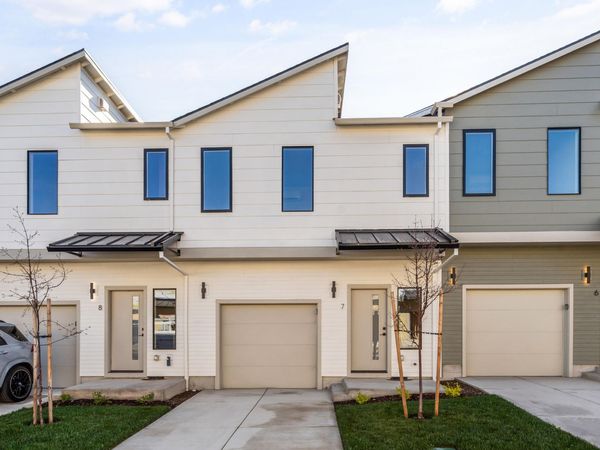 2028 Sunset Drive, Unit 7, Medford, OR 97501