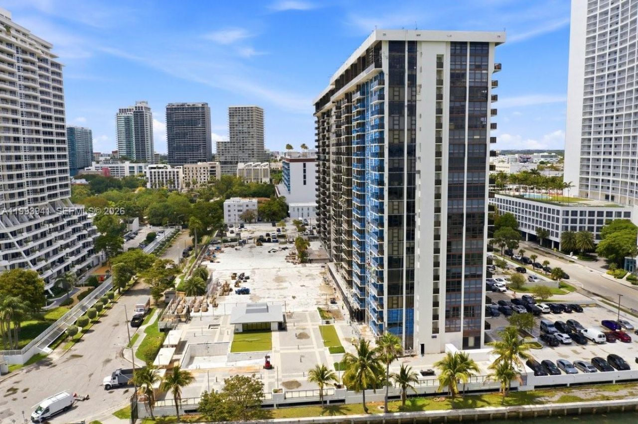 600 NE 36th St, Unit 1708, Miami, FL 33137 Photo