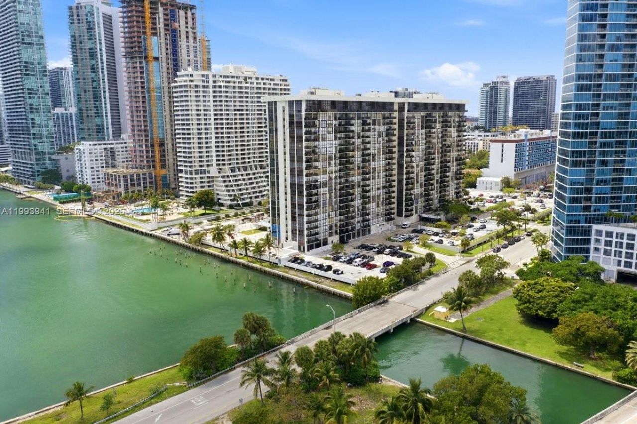 600 NE 36th St, Unit 1708, Miami, FL 33137 Photo