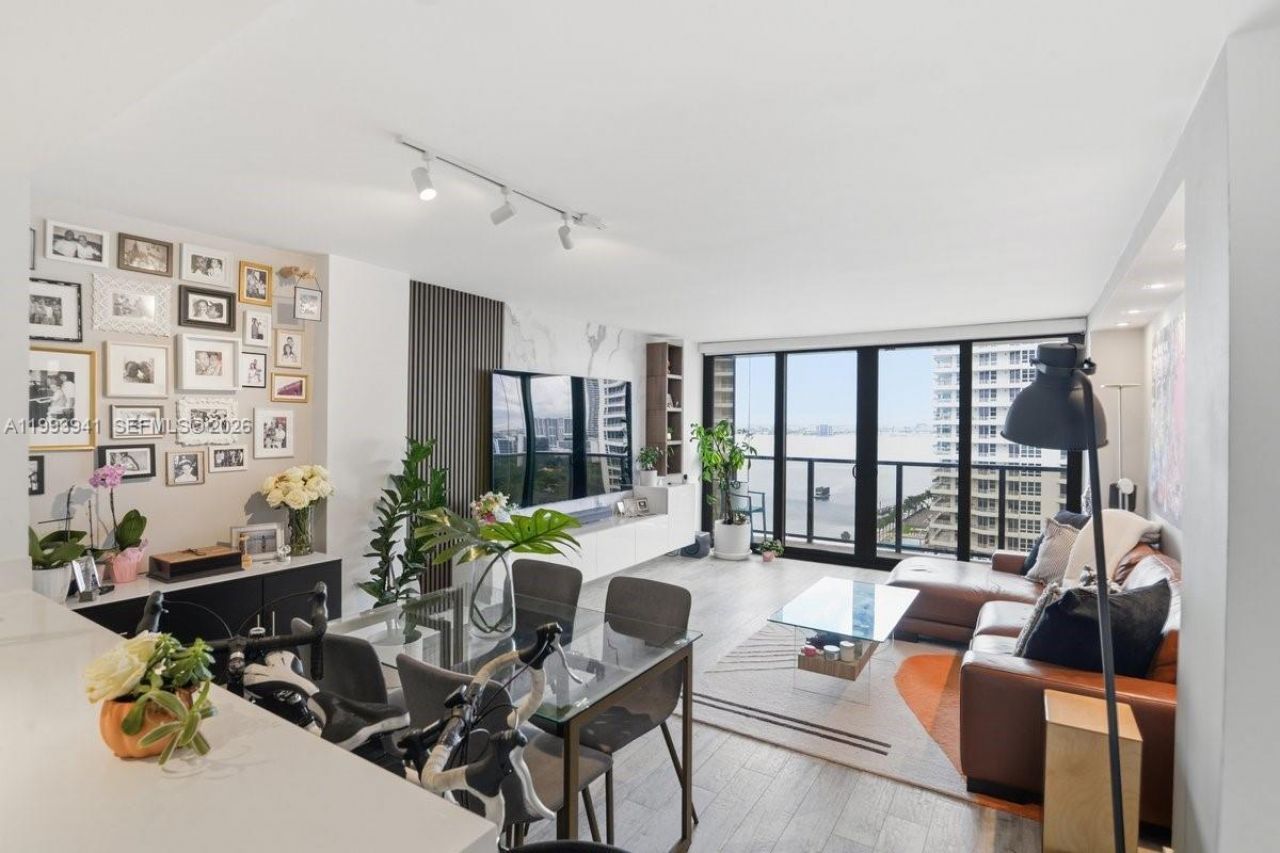 600 NE 36th St, Unit 1708, Miami, FL 33137 Photo