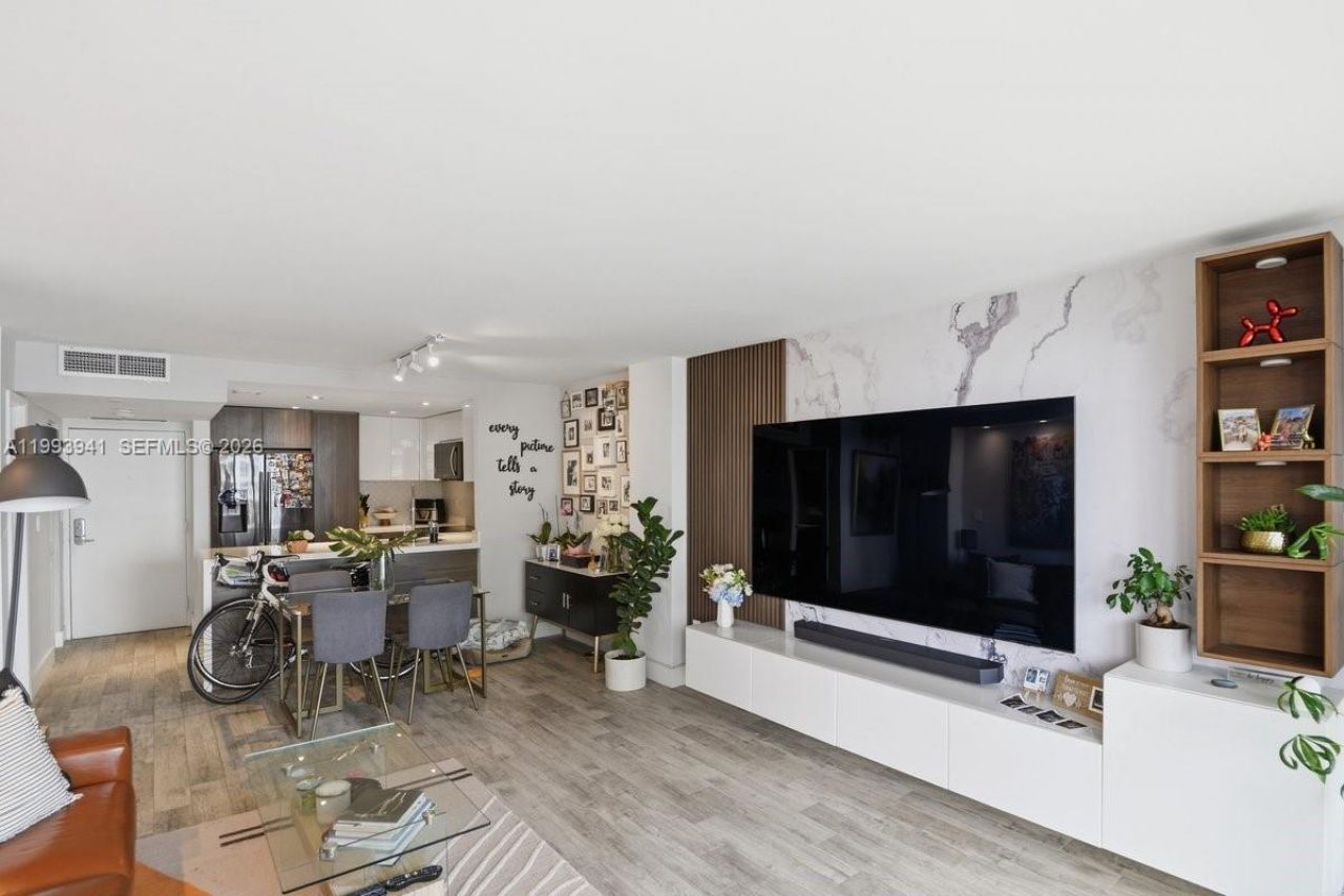 600 NE 36th St, Unit 1708, Miami, FL 33137 Photo