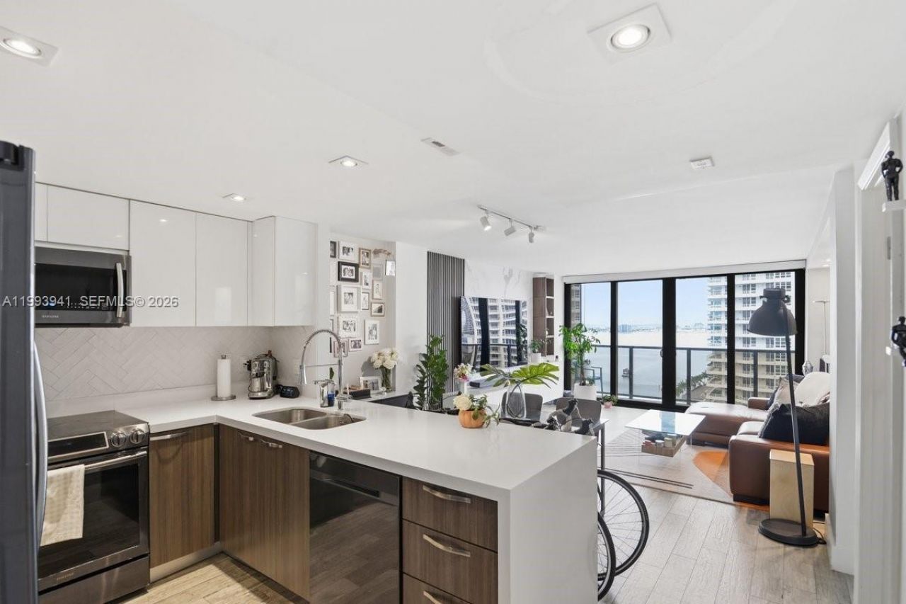 600 NE 36th St, Unit 1708, Miami, FL 33137 Photo