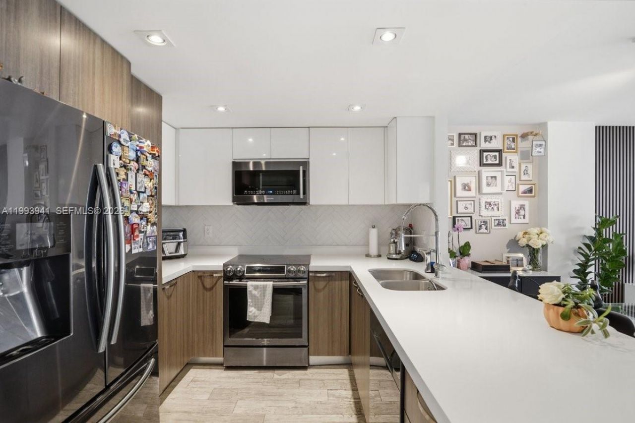 600 NE 36th St, Unit 1708, Miami, FL 33137 Photo