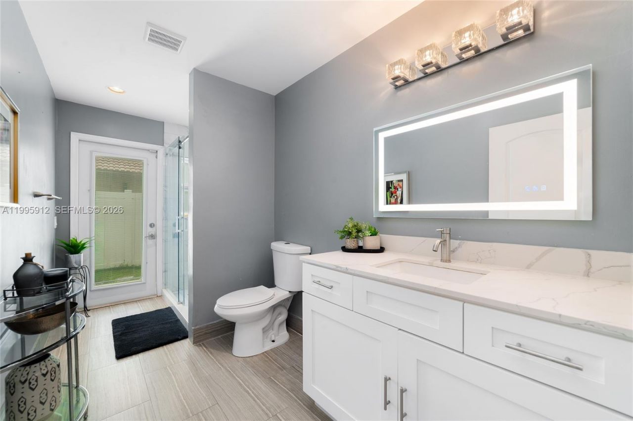 11690 Island Lakes Ln, Boca Raton, FL 33498 Photo