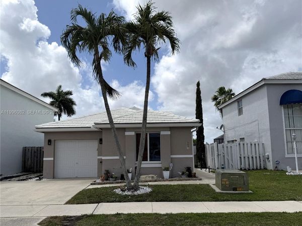 3091 Lighthouse Pl, Margate, FL 33063