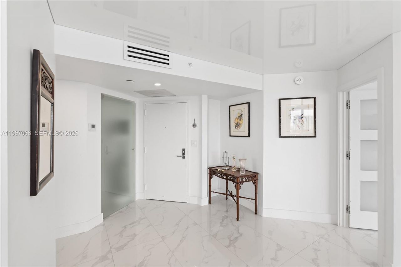 19101 NE 36th Ct, Unit 1605, Aventura, FL 33180 Photo