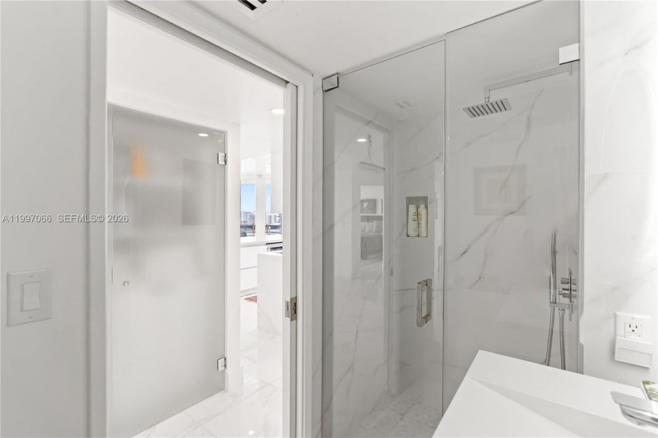 19101 NE 36th Ct, Unit 1605, Aventura, FL 33180 Photo