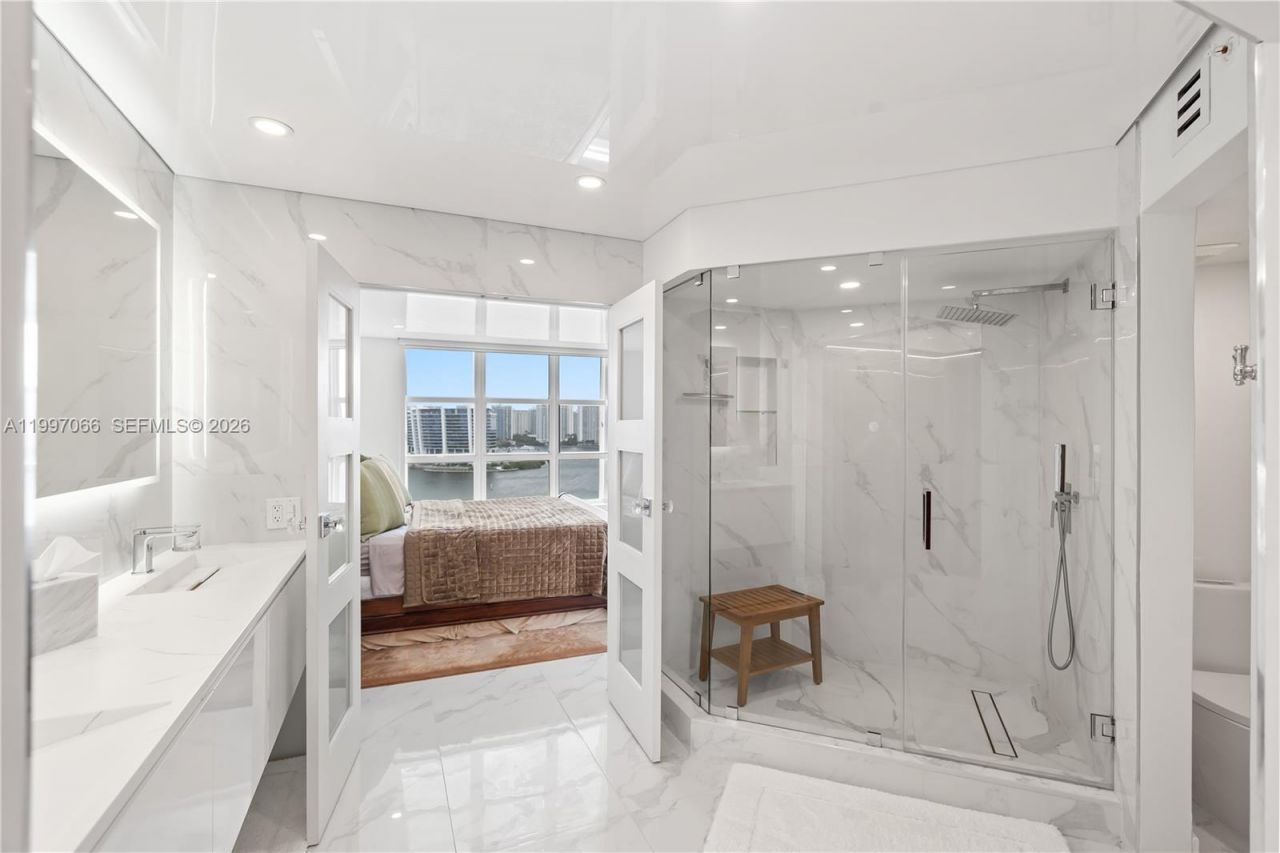 19101 NE 36th Ct, Unit 1605, Aventura, FL 33180 Photo