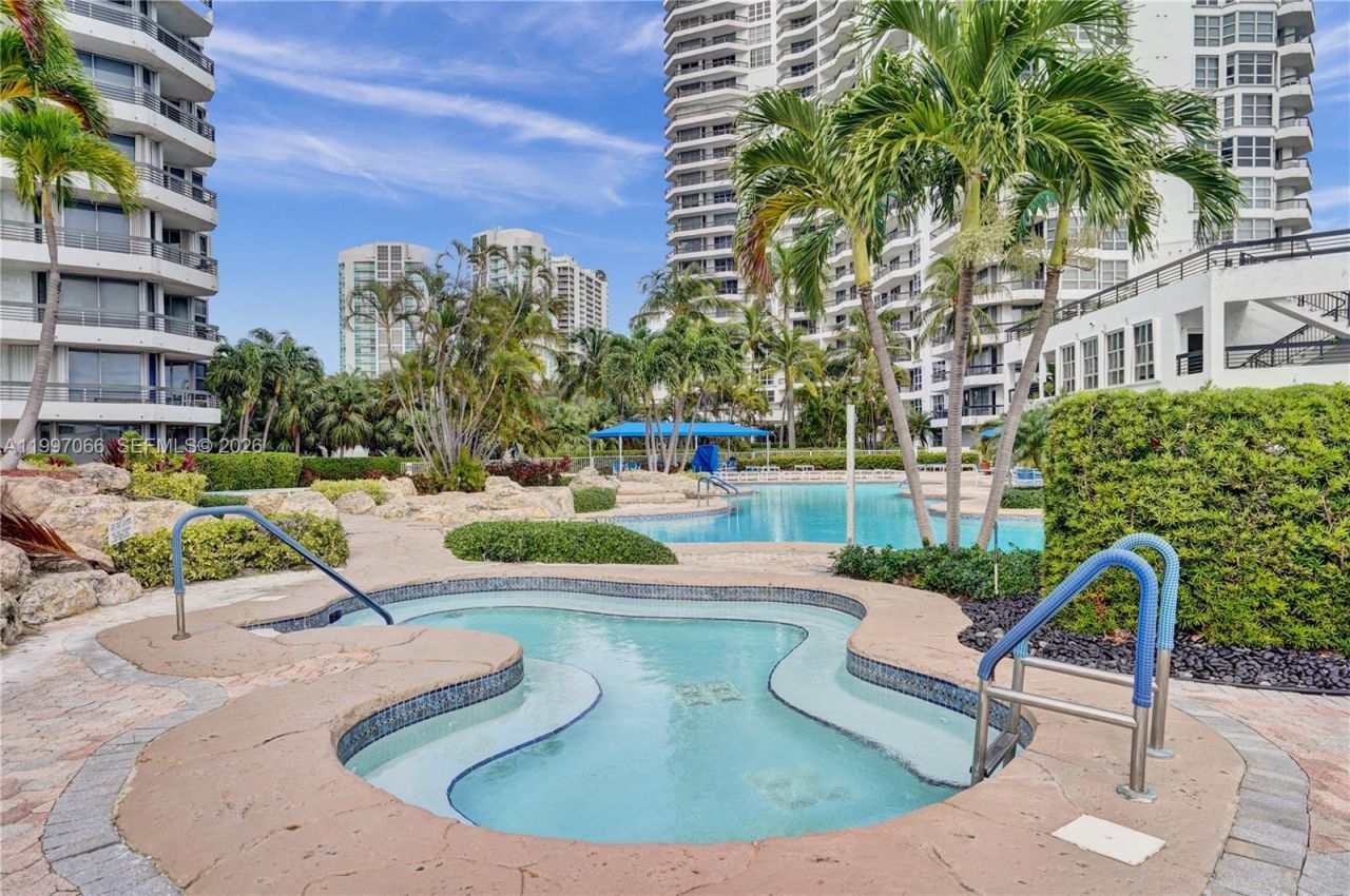 19101 NE 36th Ct, Unit 1605, Aventura, FL 33180 Photo