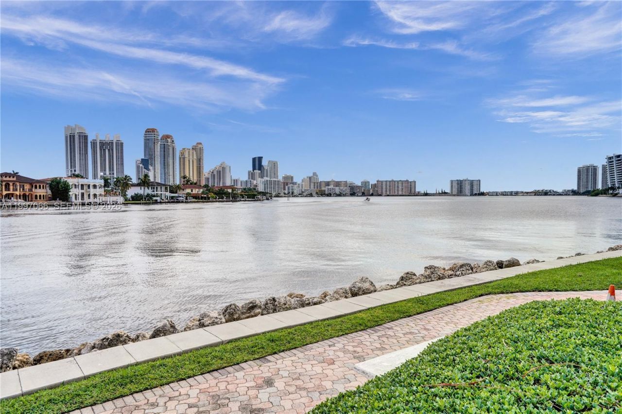 19101 NE 36th Ct, Unit 1605, Aventura, FL 33180 Photo