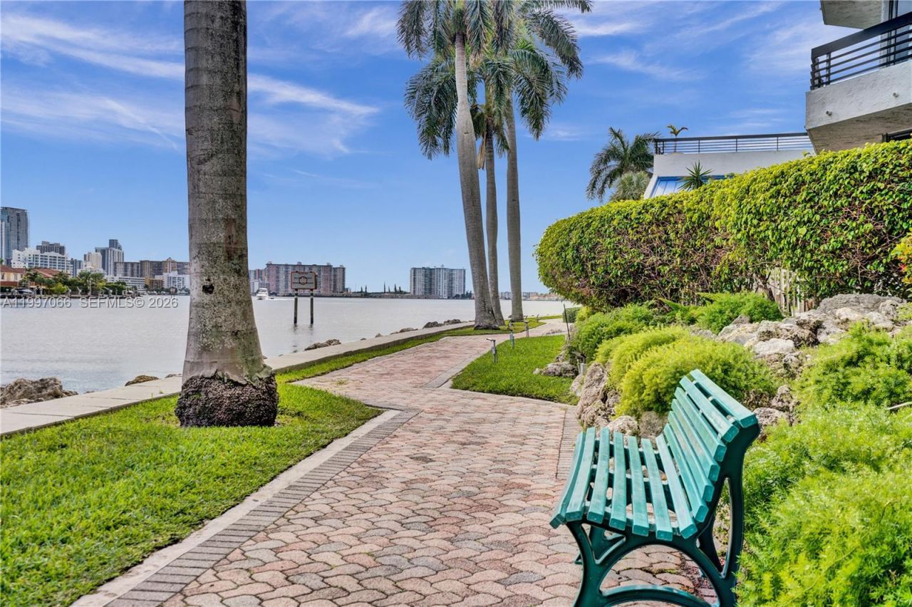 19101 NE 36th Ct, Unit 1605, Aventura, FL 33180 Photo