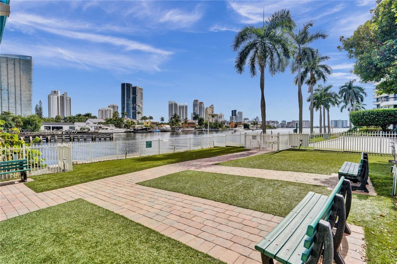 19101 NE 36th Ct, Unit 1605, Aventura, FL 33180 Photo