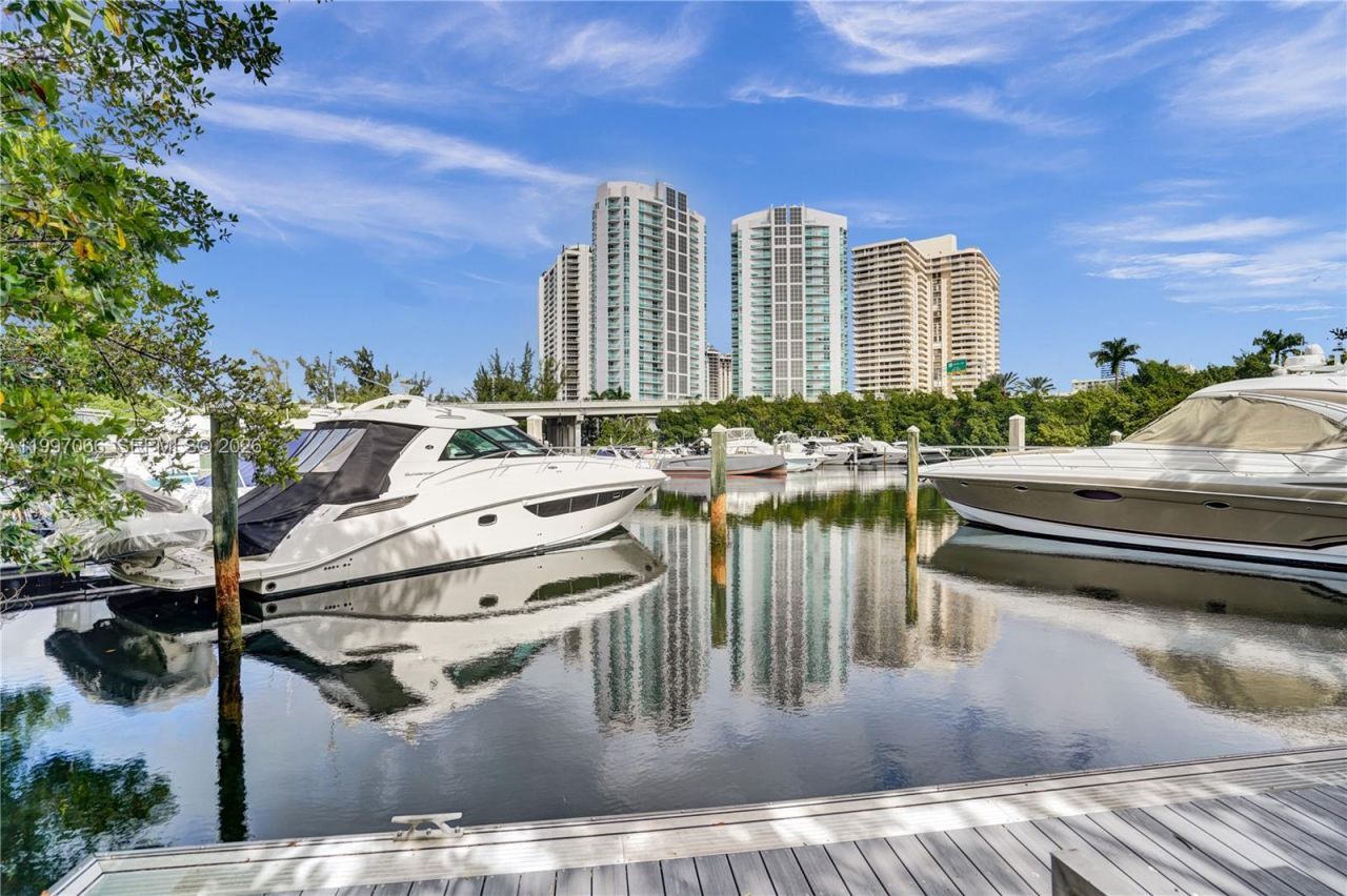 19101 NE 36th Ct, Unit 1605, Aventura, FL 33180 Photo