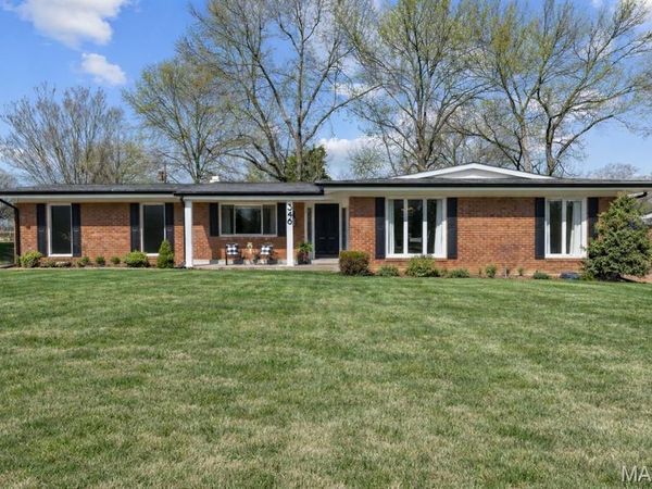 346 Norwood Circle , Ballwin, MO 63011