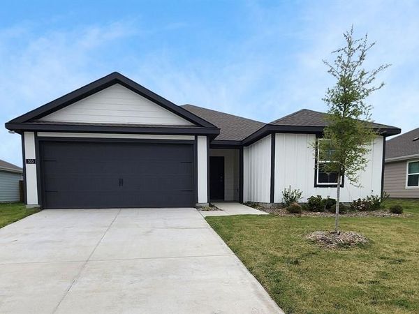 500 Silver Birch Drive, Nevada, TX 75173