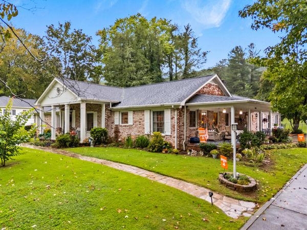 2009 W Main Street, Rogersville, TN 37857