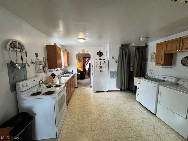 34046 Sylvia Drive, Eastlake, OH 44095 Photo 10