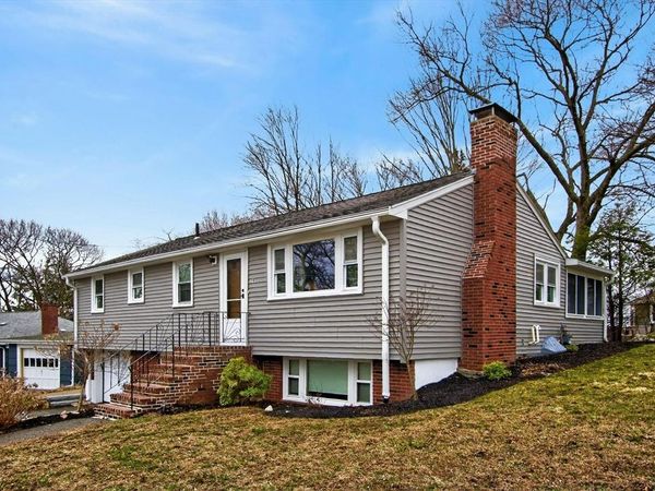 24 Oak Ridge Circle, Lynn, MA 01904