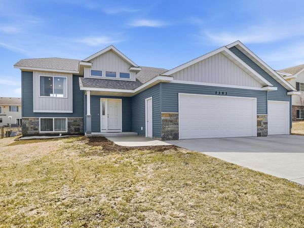2393 Topaz Street , Saint Augusta, MN 56301