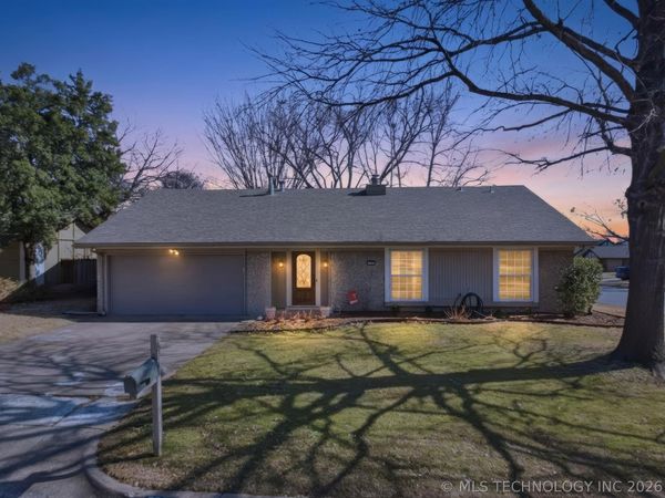 7527 S 69th East Place , Tulsa, OK 74133