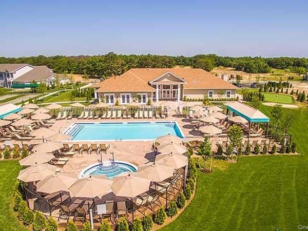 94 Lakeside Court , Shirley, NY 11967