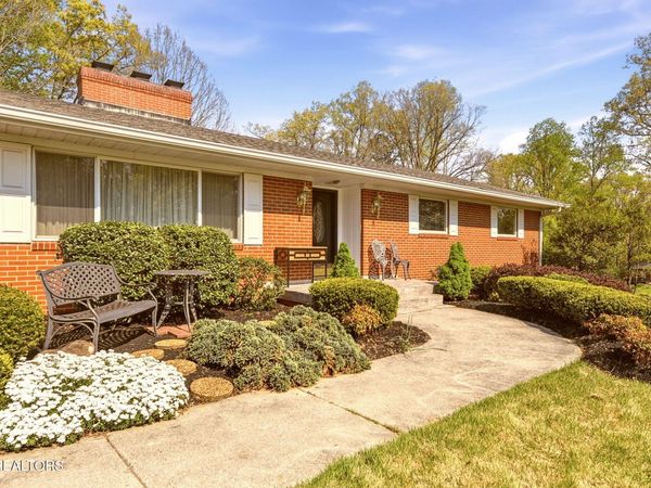 116 Caldwell Drive, Oak Ridge, TN 37830