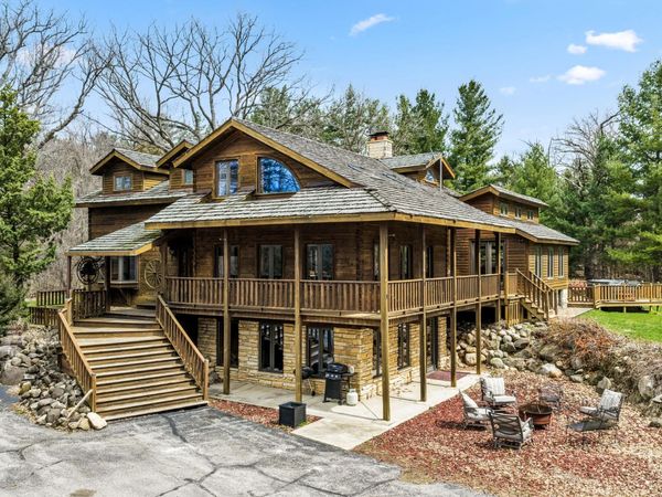 N3075 Hardscrabble Rd, Sullivan, WI 53118