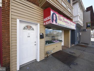 86 N YORK ROAD, WILLOW GROVE, PA 19090