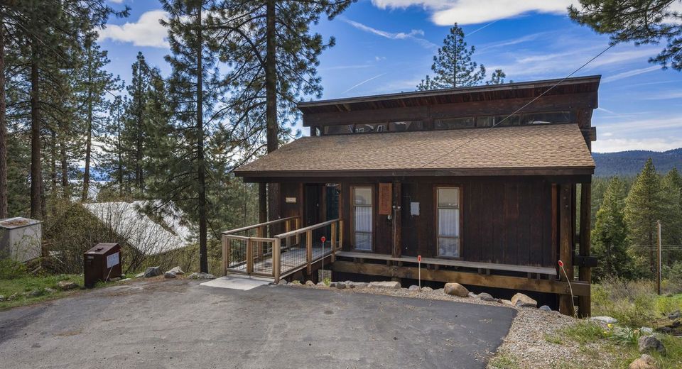 295 Bend Avenue, Kings Beach, CA 96143 Photo