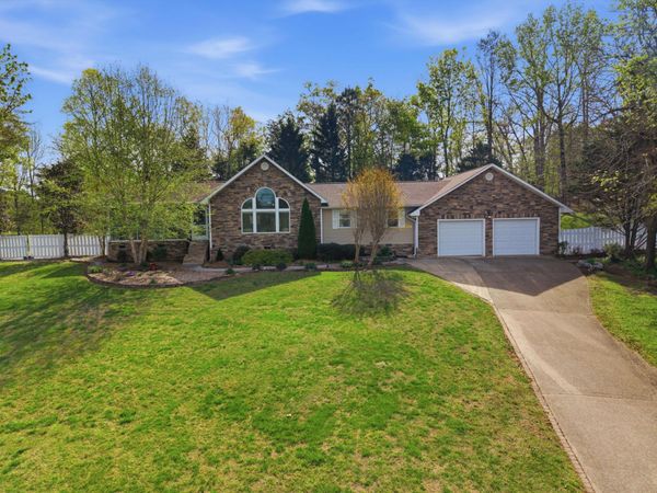 11102 London Lane, Apison, TN 37302
