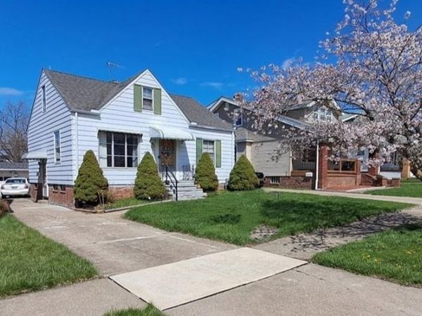 6014 Laverne Avenue, Parma, OH 44129