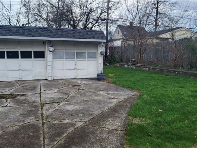 6014 Laverne Avenue, Parma, OH 44129 Photo 20