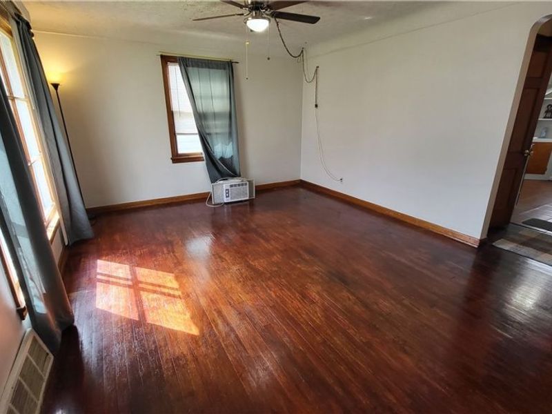 6014 Laverne Avenue, Parma, OH 44129 Photo 3