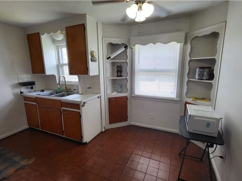 6014 Laverne Avenue, Parma, OH 44129 Photo 5