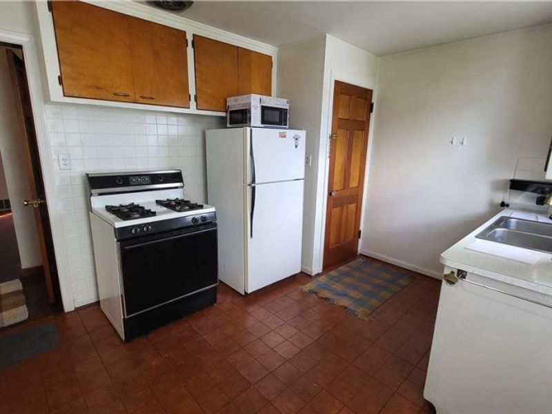 6014 Laverne Avenue, Parma, OH 44129 Photo 6