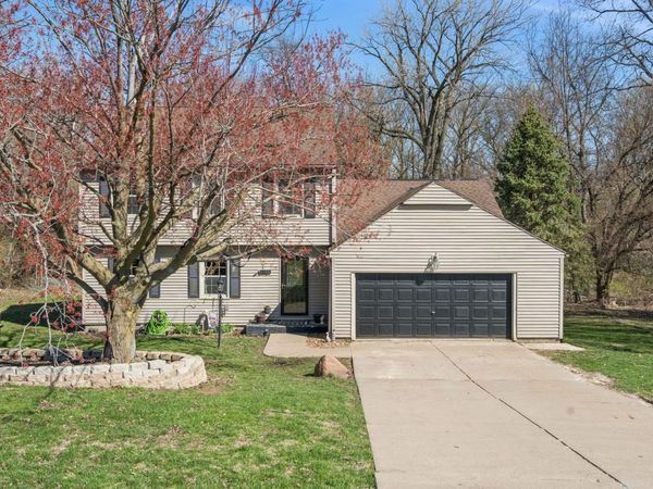 3148 Lincoln way, Clinton, IA 52372