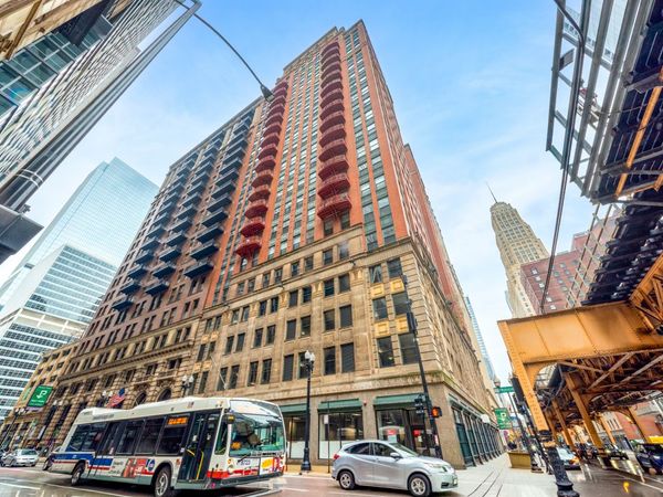 208 W Washington Street , Unit 1605, Chicago, IL 60606