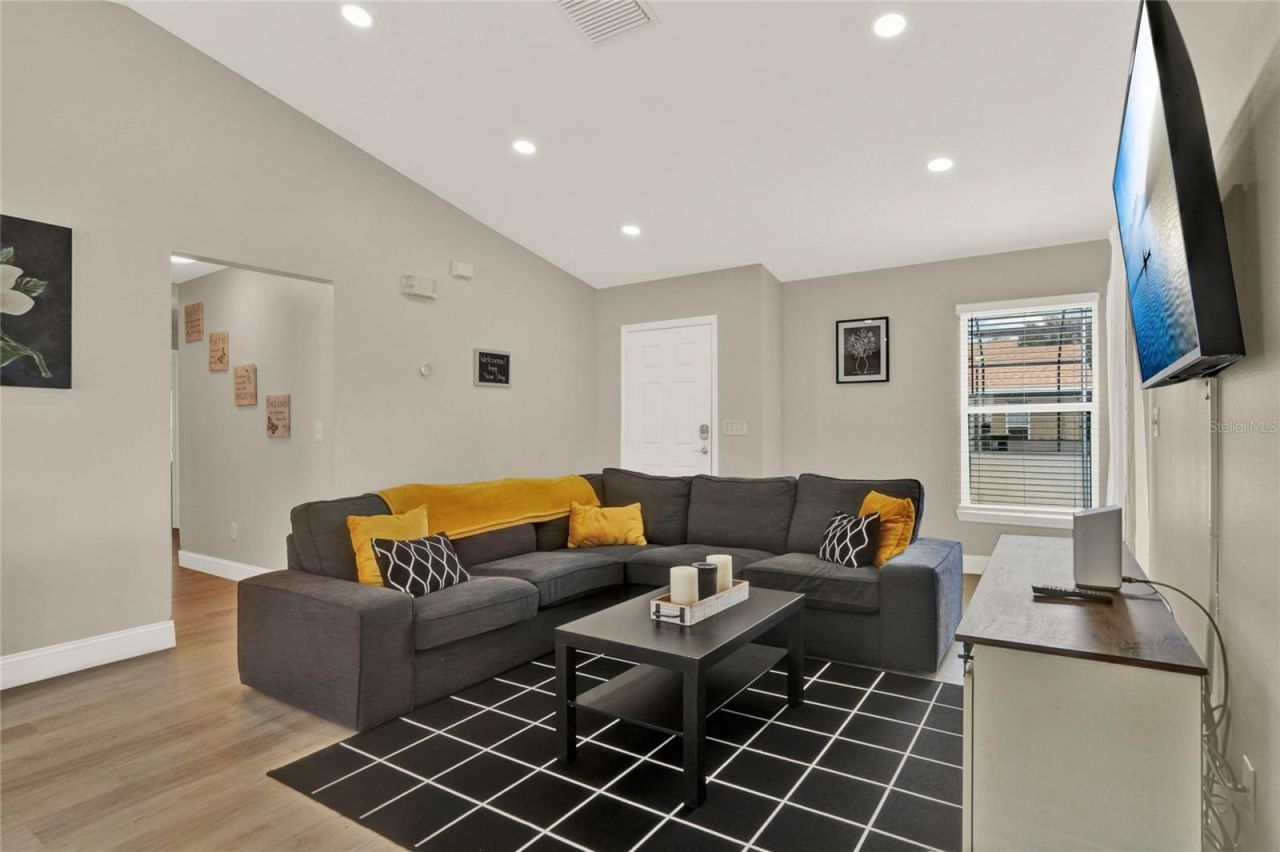 188 Ridgemont Court , Davenport, FL 33896 Photo