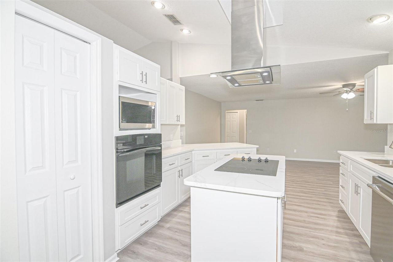 103 Glistening Drive, Auburndale, FL 33823 Photo