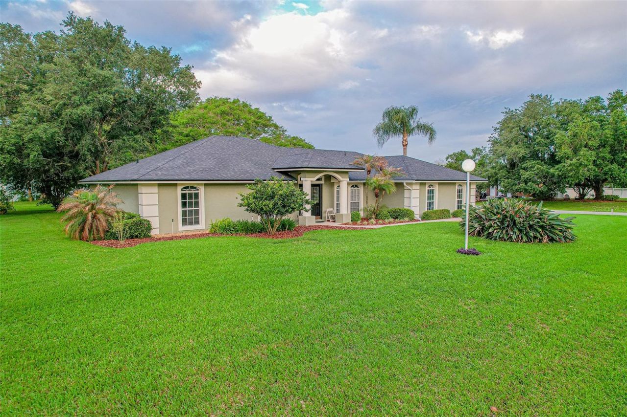 103 Glistening Drive, Auburndale, FL 33823 Photo