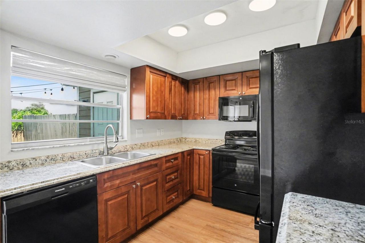 14733 Pine Glen Circle, Lutz, FL 33559 Photo