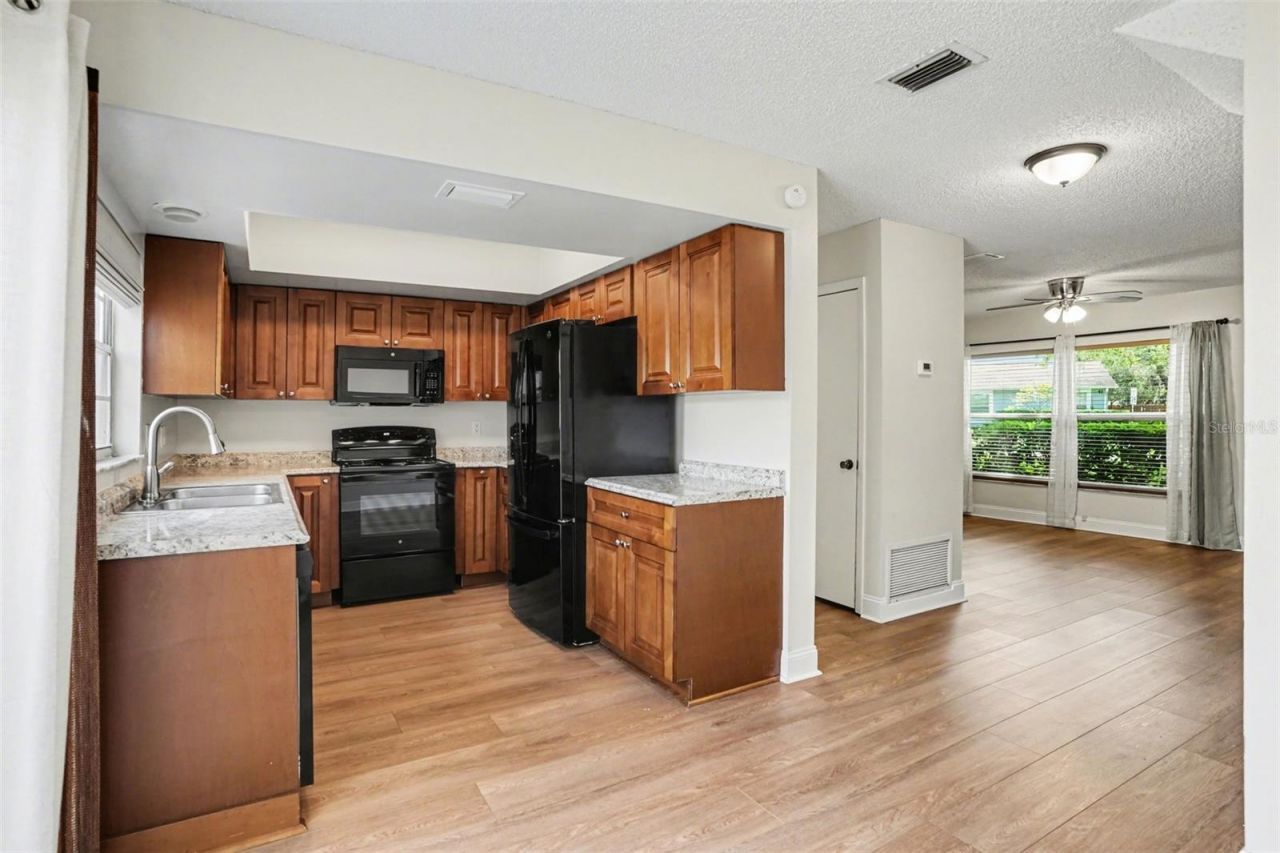 14733 Pine Glen Circle, Lutz, FL 33559 Photo