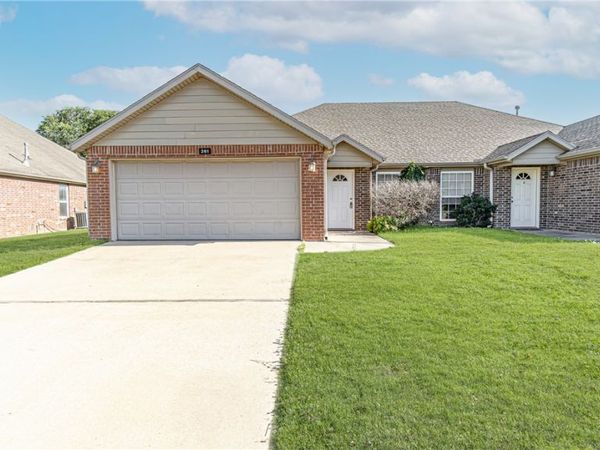 261 Copper Oaks Drive , Centerton, AR 72719