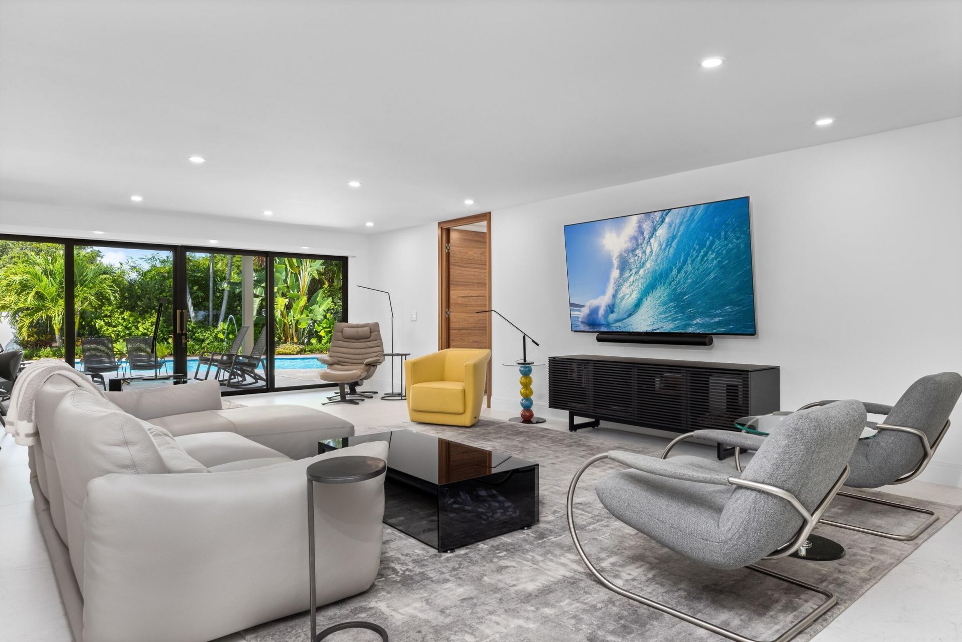 843 NE Mulberry Drive, Boca Raton, FL 33487 Photo