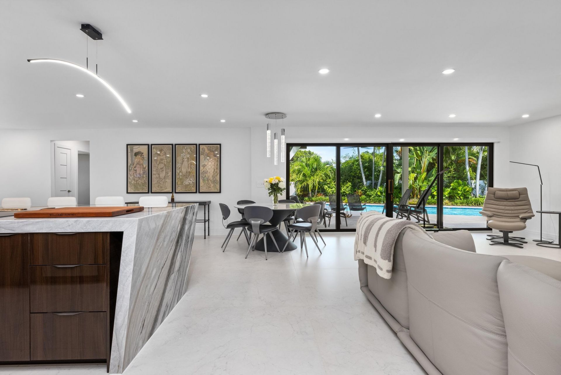 843 NE Mulberry Drive, Boca Raton, FL 33487 Photo