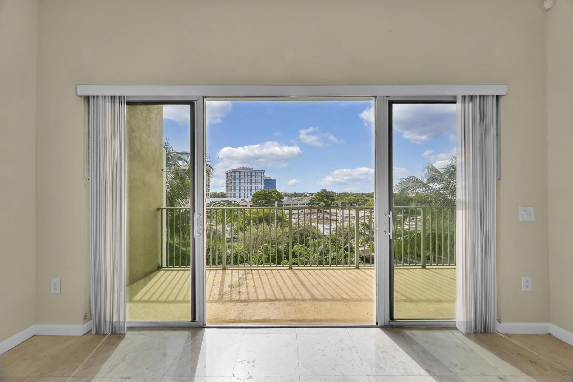 1650 Presidential Way, Unit 504, West Palm Beach, FL 33401 Photo