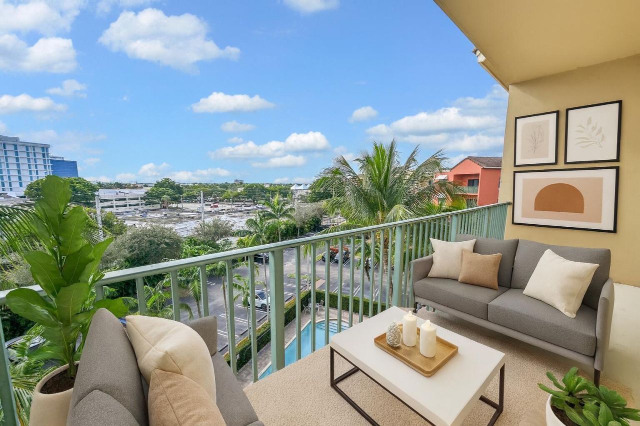 1650 Presidential Way, Unit 504, West Palm Beach, FL 33401 Photo