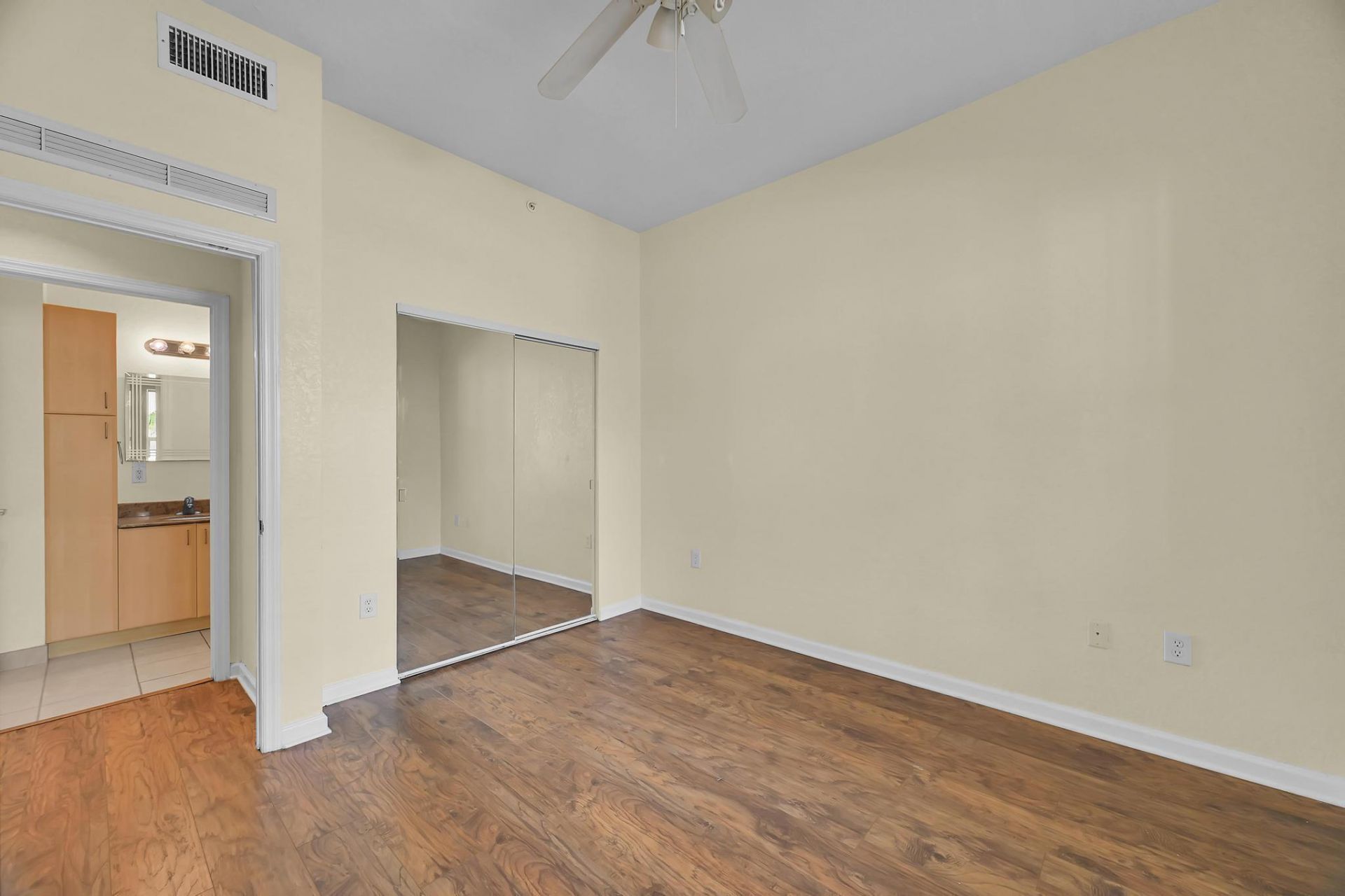 1650 Presidential Way, Unit 504, West Palm Beach, FL 33401 Photo