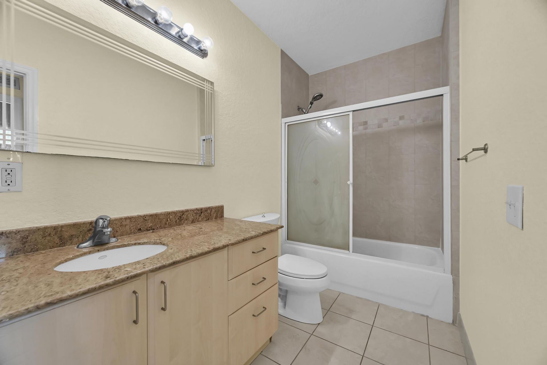 1650 Presidential Way, Unit 504, West Palm Beach, FL 33401 Photo
